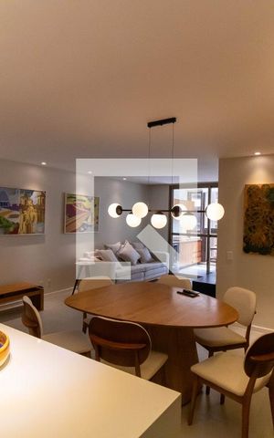 Apartamento à venda com 135m², 3 quartos e 2 vagas Apartamento à venda com 135m², 3 quartos e 2 vagasSala