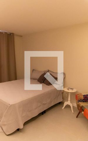 Apartamento à venda com 135m², 3 quartos e 2 vagas Apartamento à venda com 135m², 3 quartos e 2 vagasSuíte