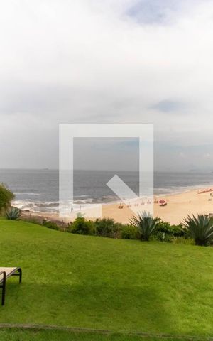 Apartamento à venda com 135m², 3 quartos e 2 vagas Apartamento à venda com 135m², 3 quartos e 2 vagasVista