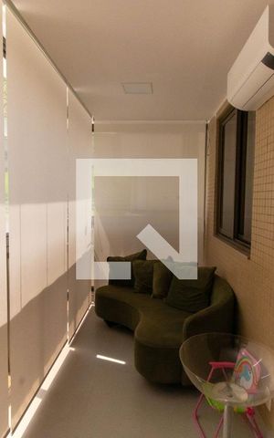 Apartamento à venda com 135m², 3 quartos e 2 vagas Apartamento à venda com 135m², 3 quartos e 2 vagasVaranda da Sala