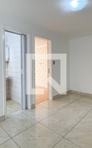 Casa para alugar com 65m², 1 quarto e 1 vaga Casa para alugar com 65m², 1 quarto e 1 vagaSala