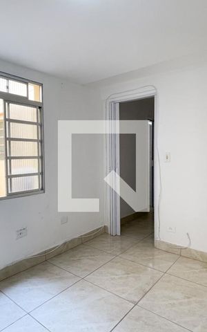 Casa para alugar com 65m², 1 quarto e 1 vaga Casa para alugar com 65m², 1 quarto e 1 vagaQuarto