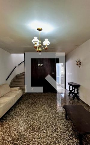 Casa à venda com 147m², 3 quartos e 1 vaga Casa à venda com 147m², 3 quartos e 1 vagaSala
