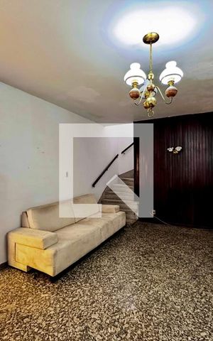Casa à venda com 147m², 3 quartos e 1 vaga Casa à venda com 147m², 3 quartos e 1 vagaSala