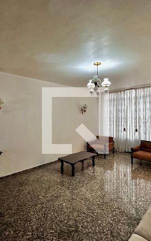 Casa à venda com 147m², 3 quartos e 1 vaga Casa à venda com 147m², 3 quartos e 1 vagaSala