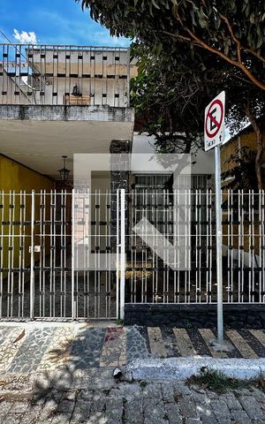 Casa à venda com 147m², 3 quartos e 1 vaga Casa à venda com 147m², 3 quartos e 1 vagaFachada