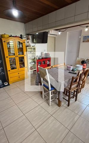 Casa à venda com 160m², 3 quartos e 1 vaga Casa à venda com 160m², 3 quartos e 1 vagaCozinha