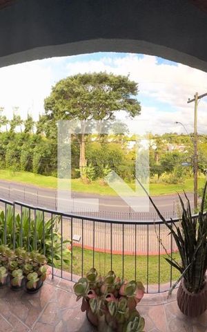 Casa à venda com 160m², 3 quartos e 1 vaga Casa à venda com 160m², 3 quartos e 1 vagaSacada
