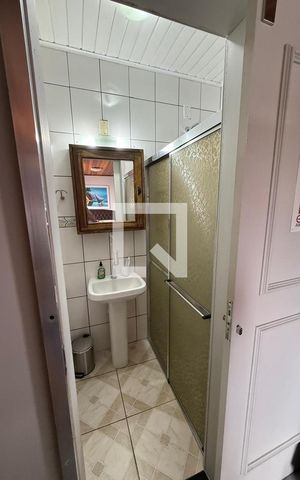 Casa à venda com 160m², 3 quartos e 1 vaga Casa à venda com 160m², 3 quartos e 1 vagaBanheiro