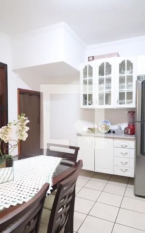 Casa à venda com 140m², 2 quartos e 2 vagasCozinha
