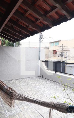 Casa à venda com 140m², 2 quartos e 2 vagasVaranda Quarto 1 suíte