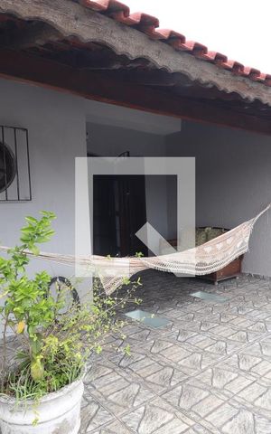 Casa à venda com 140m², 2 quartos e 2 vagasVaranda Quarto 1 suíte