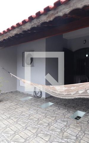 Casa à venda com 140m², 2 quartos e 2 vagasVaranda Quarto 1 suíte