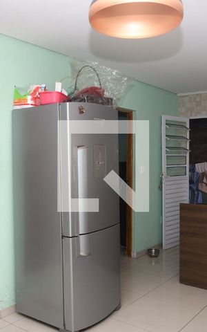 Casa à venda com 250m², 3 quartos e 2 vagasSala