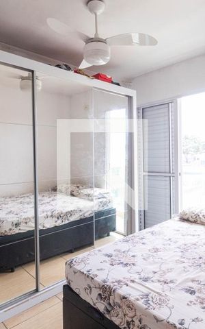 Casa de condomínio à venda com 65m², 3 quartos e 1 vaga Casa de condomínio à venda com 65m², 3 quartos e 1 vagaQuarto Suíte
