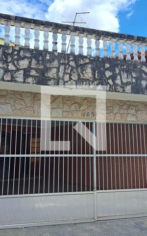 Casa para alugar com 117m², 3 quartos e 3 vagasFachada