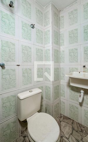 Studio à venda com 28m², 1 quarto e sem vaga Studio à venda com 28m², 1 quarto e sem vagaBanheiro