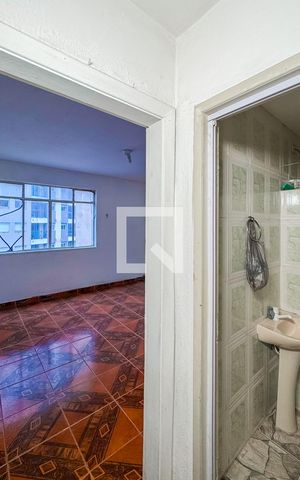 Studio à venda com 28m², 1 quarto e sem vaga Studio à venda com 28m², 1 quarto e sem vagaBanheiro