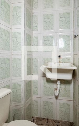 Studio à venda com 28m², 1 quarto e sem vaga Studio à venda com 28m², 1 quarto e sem vagaBanheiro