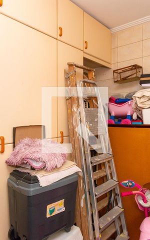 Casa à venda com 250m², 4 quartos e 3 vagas Casa à venda com 250m², 4 quartos e 3 vagasQuarto de Serviço