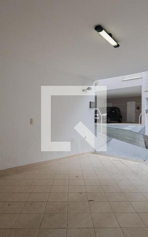 Casa de condomínio à venda com 174m², 4 quartos e 2 vagas Casa de condomínio à venda com 174m², 4 quartos e 2 vagasGaragem