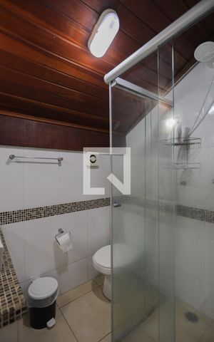 Casa de condomínio à venda com 174m², 4 quartos e 2 vagas Casa de condomínio à venda com 174m², 4 quartos e 2 vagasBanheiro da suíte 1