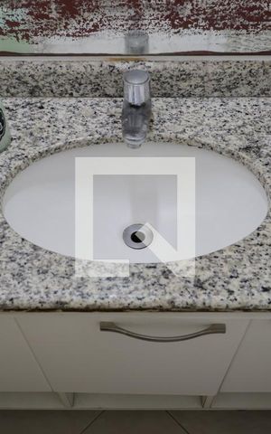 Casa de condomínio à venda com 174m², 4 quartos e 2 vagas Casa de condomínio à venda com 174m², 4 quartos e 2 vagasLavabo