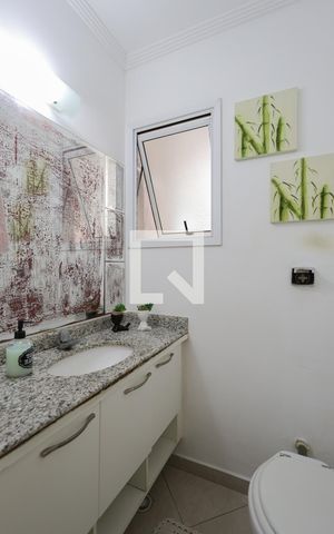 Casa de condomínio à venda com 174m², 4 quartos e 2 vagas Casa de condomínio à venda com 174m², 4 quartos e 2 vagasLavabo