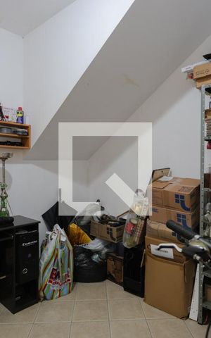 Casa de condomínio à venda com 174m², 4 quartos e 2 vagas Casa de condomínio à venda com 174m², 4 quartos e 2 vagasEscritório