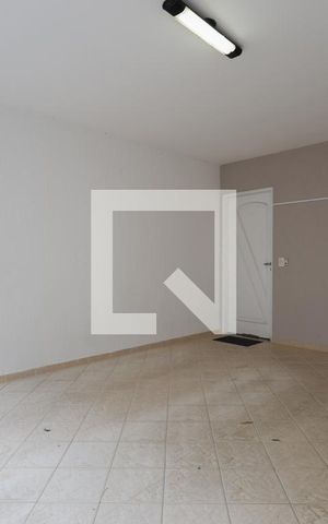 Casa de condomínio à venda com 174m², 4 quartos e 2 vagas Casa de condomínio à venda com 174m², 4 quartos e 2 vagasGaragem