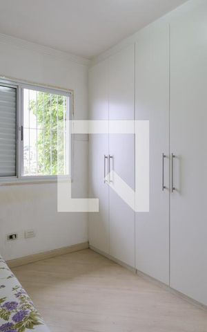 Casa de condomínio à venda com 174m², 4 quartos e 2 vagas Casa de condomínio à venda com 174m², 4 quartos e 2 vagasQuarto 1