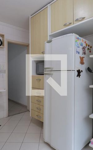Casa de condomínio à venda com 174m², 4 quartos e 2 vagas Casa de condomínio à venda com 174m², 4 quartos e 2 vagasCozinha