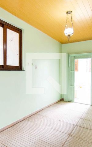 Casa à venda com 183m², 3 quartos e 4 vagas Casa à venda com 183m², 3 quartos e 4 vagasÁrea comum
