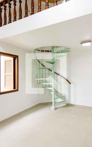 Casa à venda com 183m², 3 quartos e 4 vagas Casa à venda com 183m², 3 quartos e 4 vagasSala