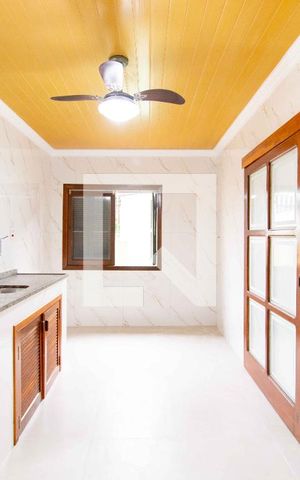 Casa à venda com 183m², 3 quartos e 4 vagas Casa à venda com 183m², 3 quartos e 4 vagasCozinha