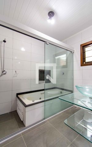 Casa à venda com 183m², 3 quartos e 4 vagas Casa à venda com 183m², 3 quartos e 4 vagasBanheiro