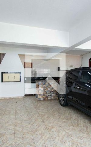 Casa à venda com 500m², 5 quartos e 4 vagas Casa à venda com 500m², 5 quartos e 4 vagasGaragem