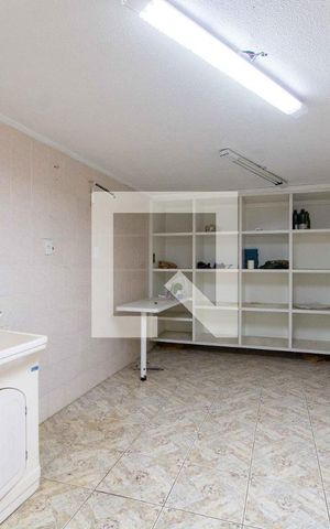 Casa à venda com 500m², 5 quartos e 4 vagas Casa à venda com 500m², 5 quartos e 4 vagasDepósito