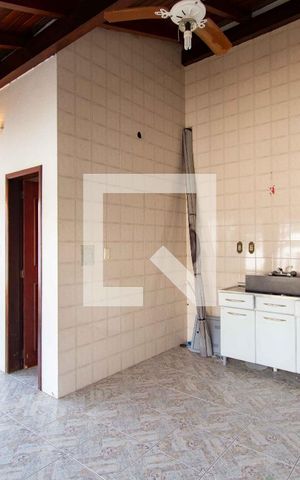 Casa à venda com 500m², 5 quartos e 4 vagas Casa à venda com 500m², 5 quartos e 4 vagasChurrasqueira