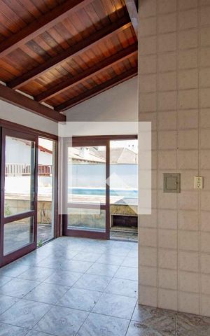 Casa à venda com 500m², 5 quartos e 4 vagas Casa à venda com 500m², 5 quartos e 4 vagasChurrasqueira