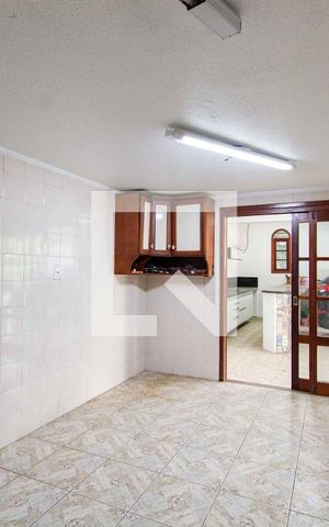 Casa à venda com 500m², 5 quartos e 4 vagas Casa à venda com 500m², 5 quartos e 4 vagasDepósito