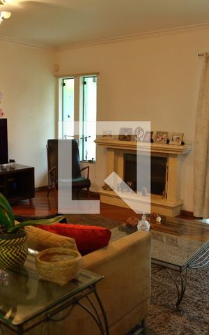Casa à venda com 252m², 3 quartos e 4 vagasSala