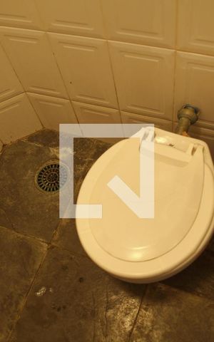 Casa à venda com 252m², 3 quartos e 4 vagasBanheiro de Serviço