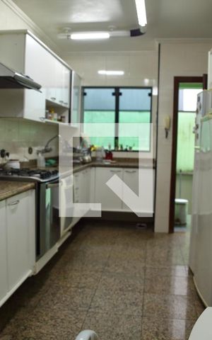 Casa à venda com 252m², 3 quartos e 4 vagasCozinha