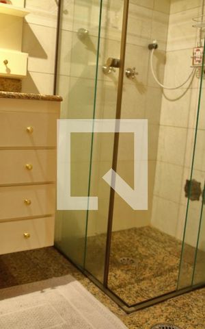 Casa à venda com 252m², 3 quartos e 4 vagasBanheiro Suíte 2