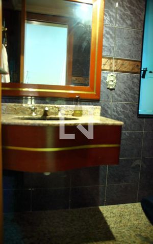 Casa à venda com 252m², 3 quartos e 4 vagasLavabo da Sala