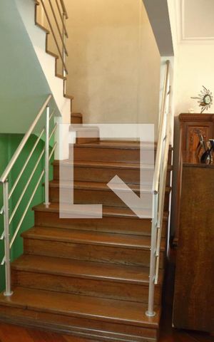 Casa à venda com 252m², 3 quartos e 4 vagasSala