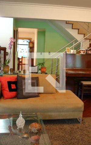 Casa à venda com 252m², 3 quartos e 4 vagasSala