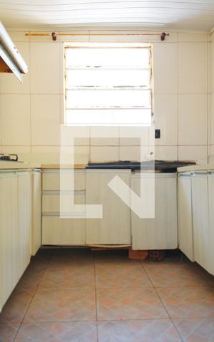 Casa para alugar com 50m², 3 quartos e 3 vagasCozinha