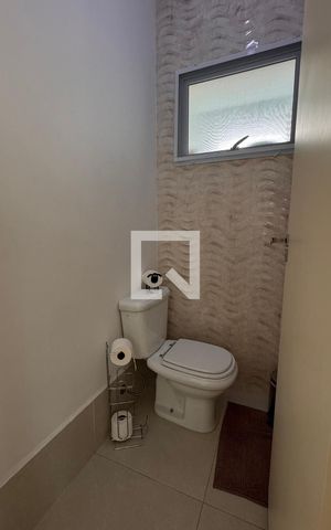 Casa à venda com 358m², 5 quartos e 6 vagas Casa à venda com 358m², 5 quartos e 6 vagasLavabo